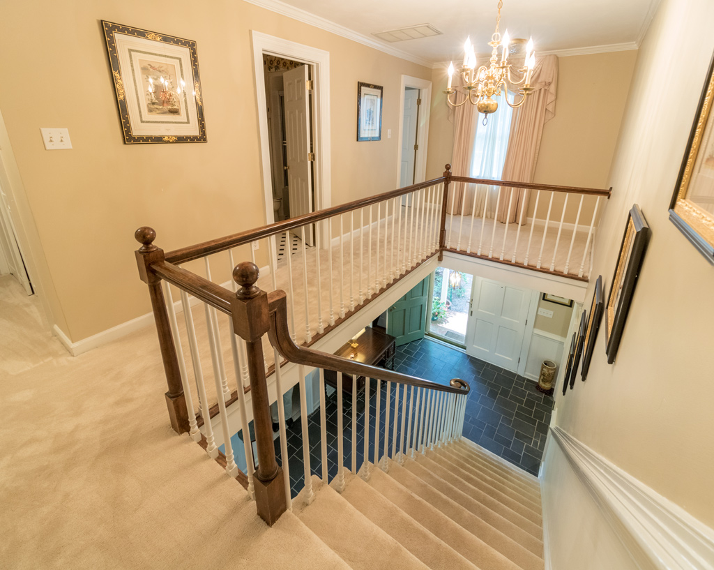 3325 Eagle Nest Point